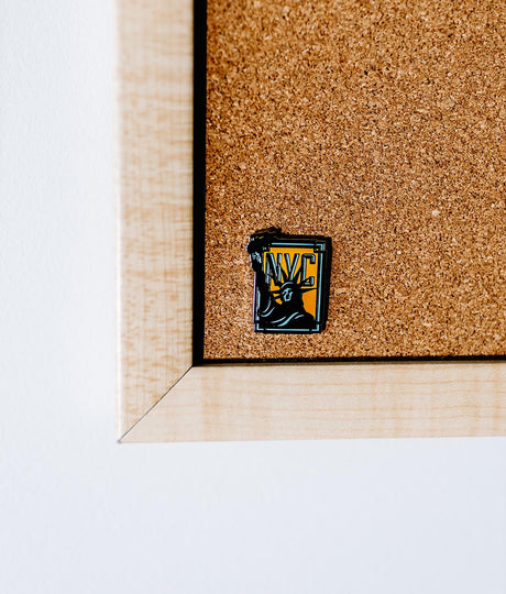 vagabond heart travel pin